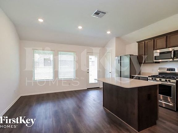 4th image of 18909 Collina Way