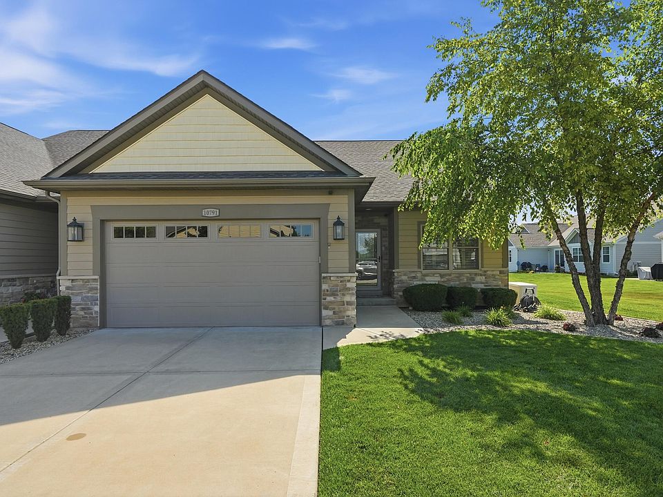 1st image of 10791 Scarlett Oak Dr