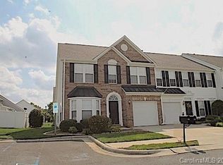 309 Shingleoak Dr, Lake Wylie, SC 29710