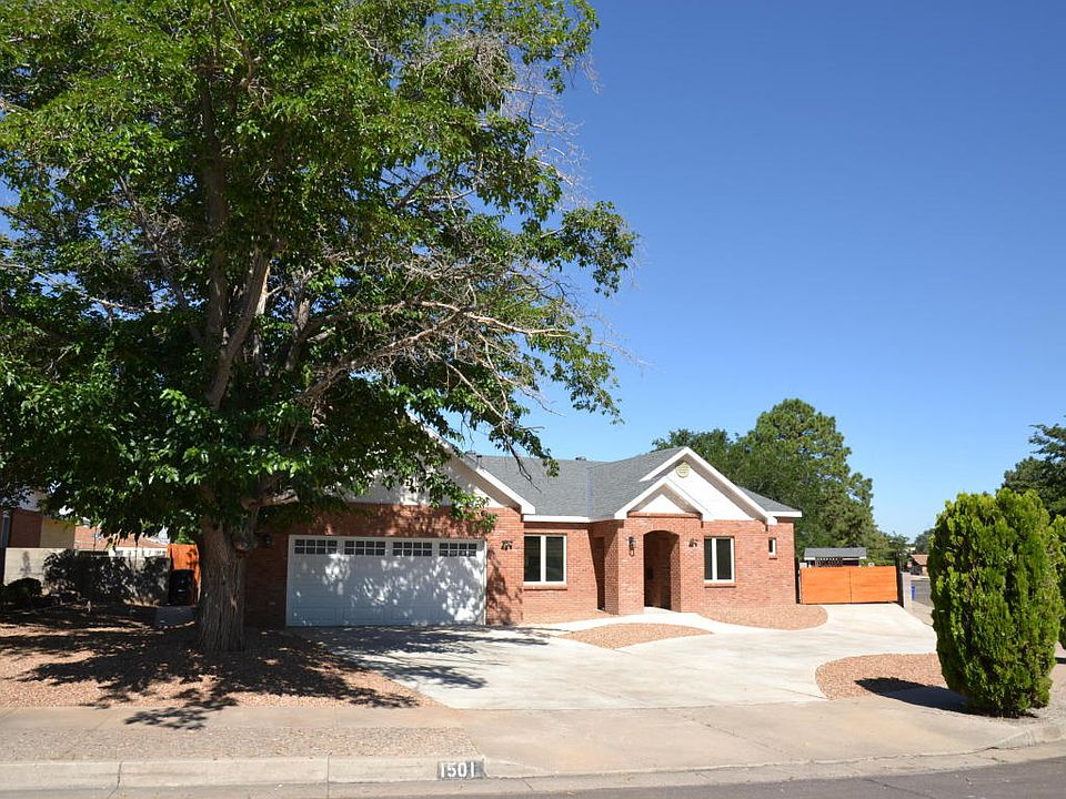 1st image of 1501 Lester Dr NE