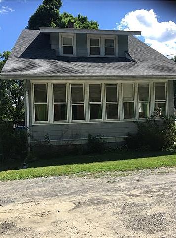 1st image of 4 Houston Pl