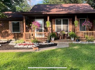 1104 S Race Track Rd, Centralia, IL 62801