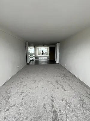 Rented by NYC LUXURY APT RENTALS CO LLC | media 14