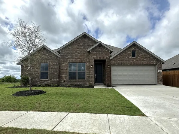 901 Madeline Ln, Cleburne, TX 76033