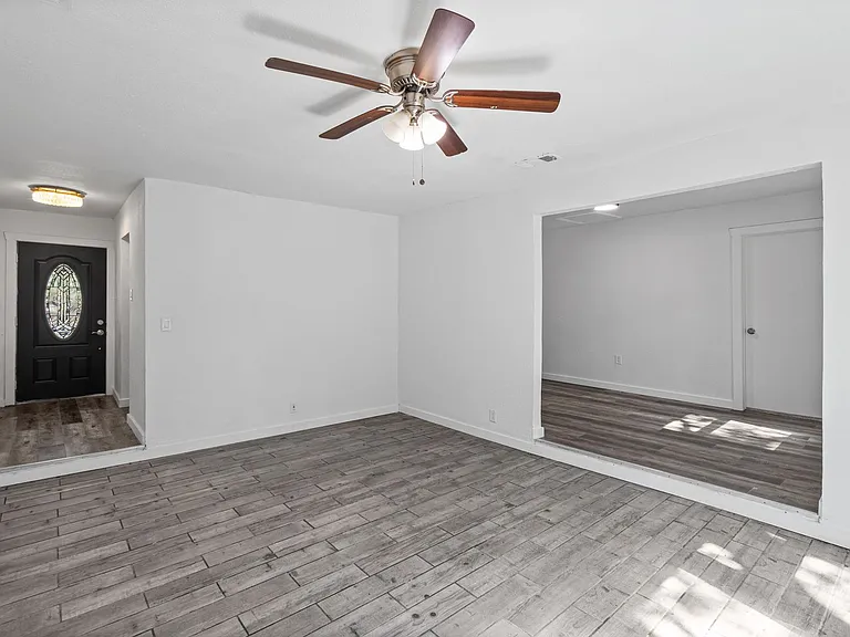 2515 Yeager St — Photo 13