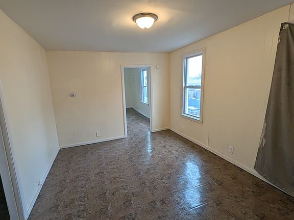 3rd image of 228 Amherst St #3