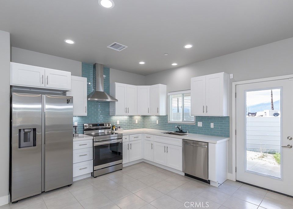 1st image of 9896 Palm Dr