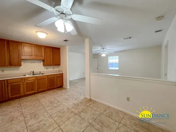 816 Lark St APT 8, Fort Walton Beach, FL 32547