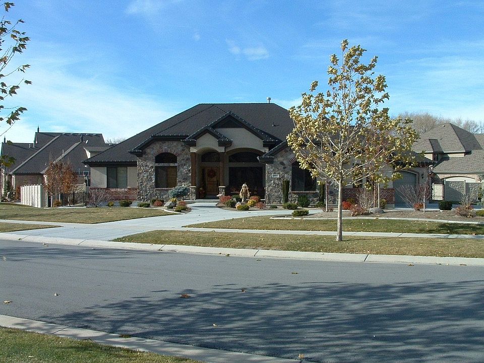 2nd image of 987 E Deerwalk Rd