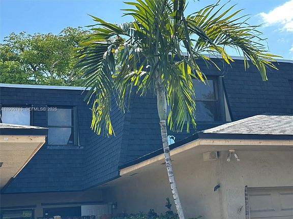 4th image of 14261 SW 94th Circle Ln #20