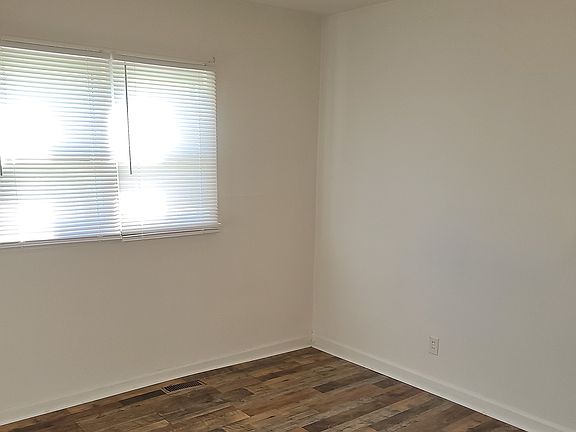 4th image of 4206 Saint Francis Ln