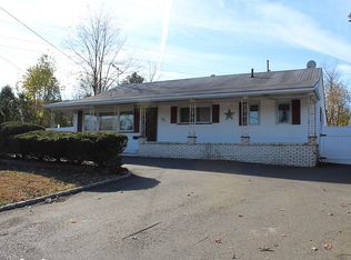 67 Ernston Rd, Parlin, NJ 08859