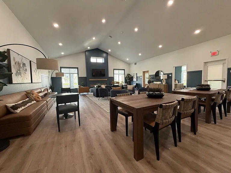 Kinwood Place — Photo 1