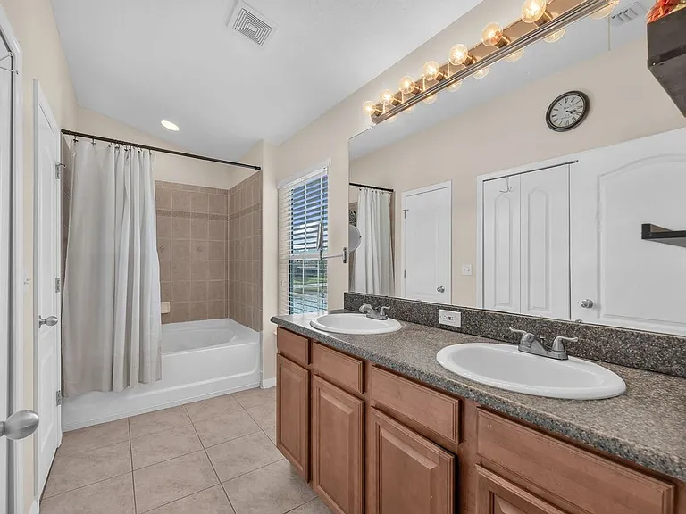 7001 Interbay Blvd — Photo 16