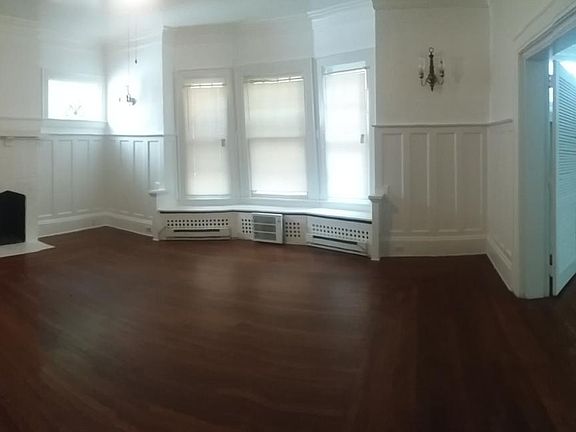 4th image of 1550 Quarrier St #A