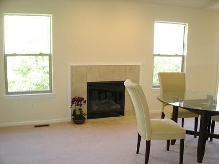 3rd image of 861 Snyder St