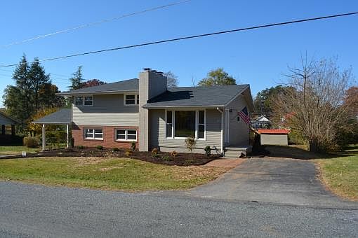 2nd image of 213 Huffmond St