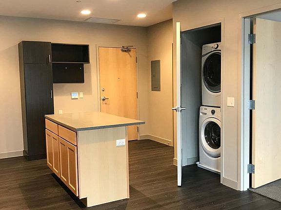 4th image of 415 Bridge St NW APT 209