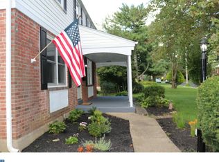 300 Earlington Rd, Havertown, PA 19083