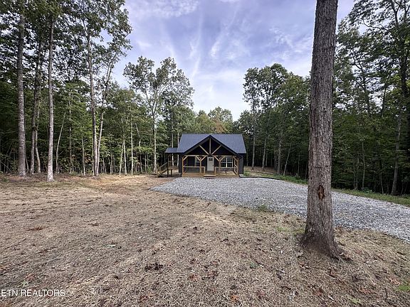 2nd image of 831 Remington Rd #285AC