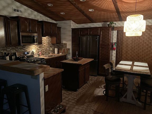 4th image of 532 Vista Ave