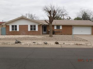 613 Mimosa Dr, Roswell, NM 88201
