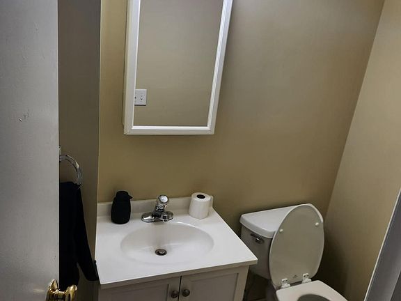 5th image of 158 Logan Ln