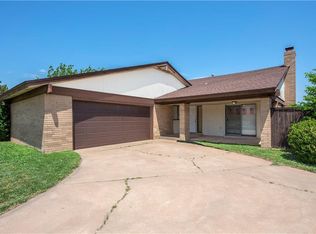 8037 NW 104th St, Oklahoma City, OK 73162