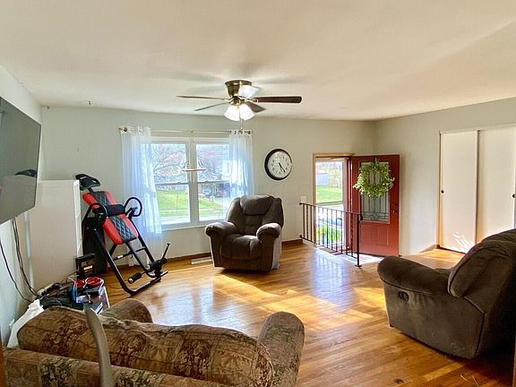 5th image of 3692 Santa Maria Dr