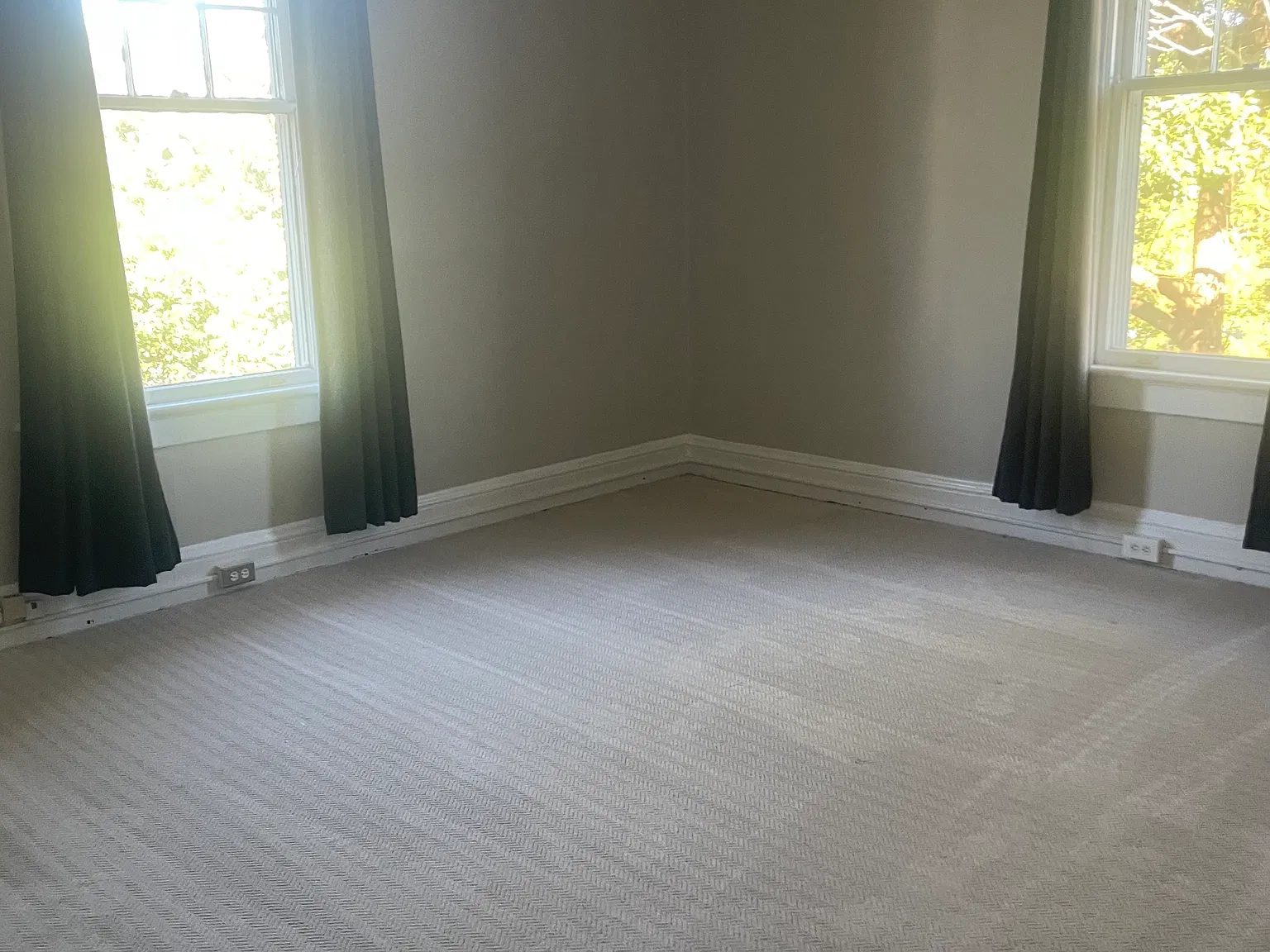 2 bed, 950 sqft, $1,300 — Photo 2