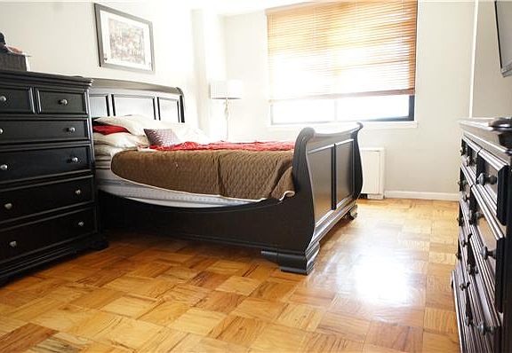 2nd image of 225 E 36th St APT 8F