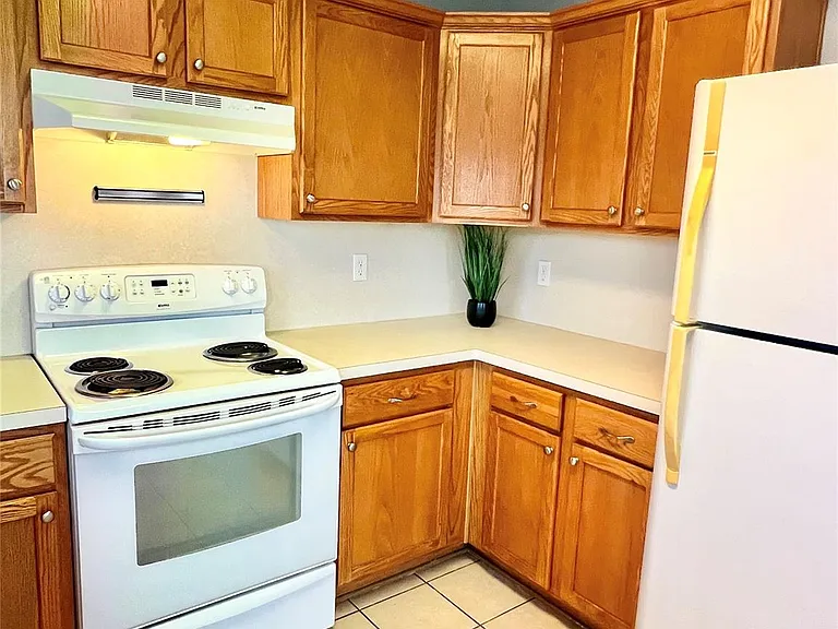 1728 Red Oak Ct — Photo 14