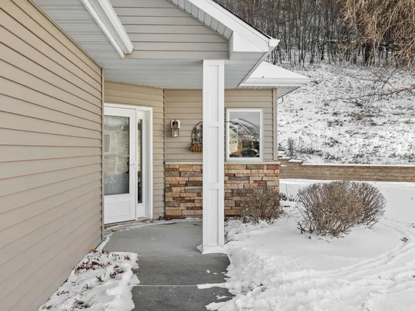 3469 Briarview Ct, Red Wing, MN 55066