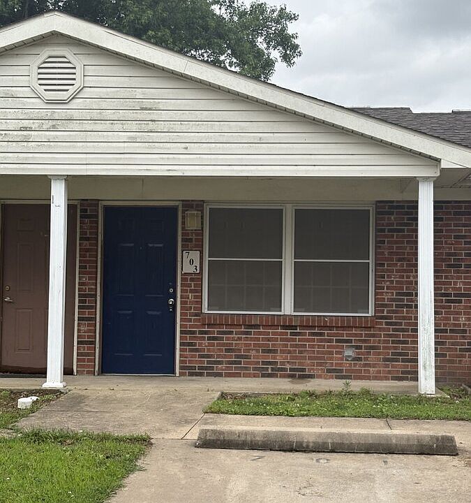 1st image of 703 W Lon Moore St