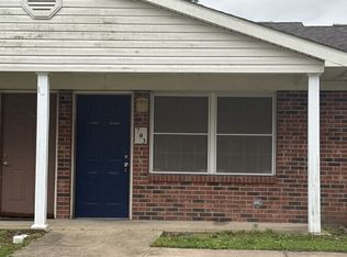 703 W Lon Moore St, Charleston, MO 63834