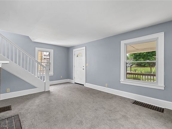 3rd image of 1012 Brown St