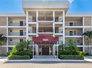 7461 W Country Club Dr N APT 206, Sarasota, FL 34243