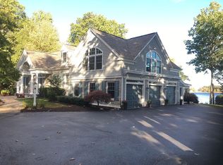 42 Woodvue Rd, Windham, NH 03087