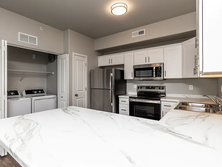 202 Sycamore Dr — Photo 4