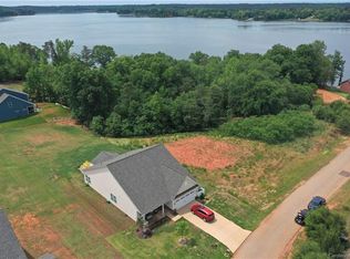 18554 Mainsail Ct, Lancaster, SC 29720