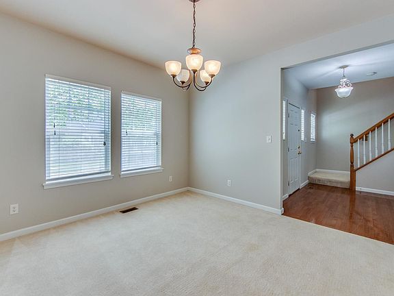 5th image of 608 Summer Stone Dr