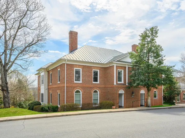 508 Worthington Dr APT C, Charlottesville, VA 22903