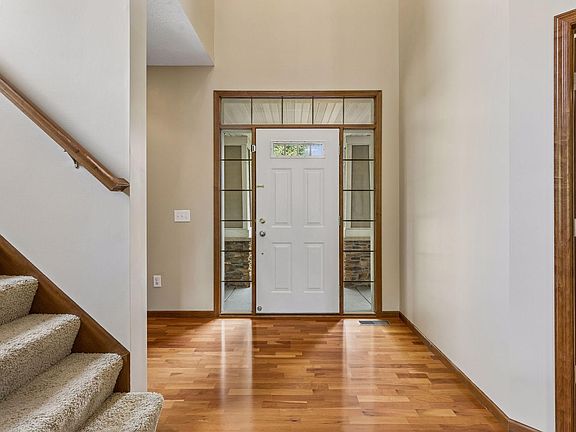 5th image of 10375 Quail Cir N