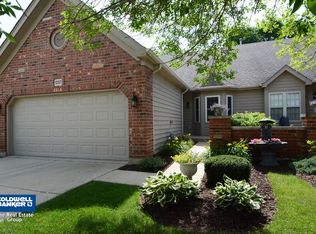 1257 Oakleaf Ct, Aurora, IL 60506