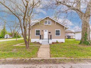 321 E Oak St, Oakland City, IN