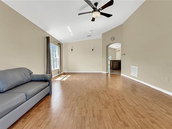 4th image of 2231 Julianna Ct