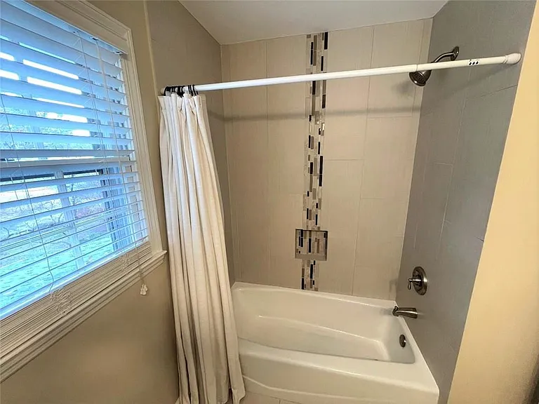 1150 Falstaff Dr — Photo 32