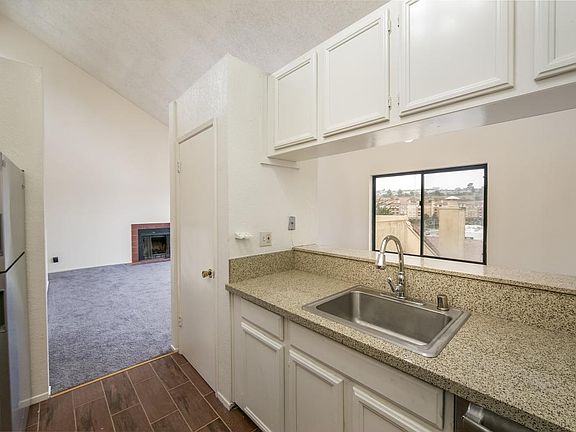 5th image of 1 Appian Way APT 706-7