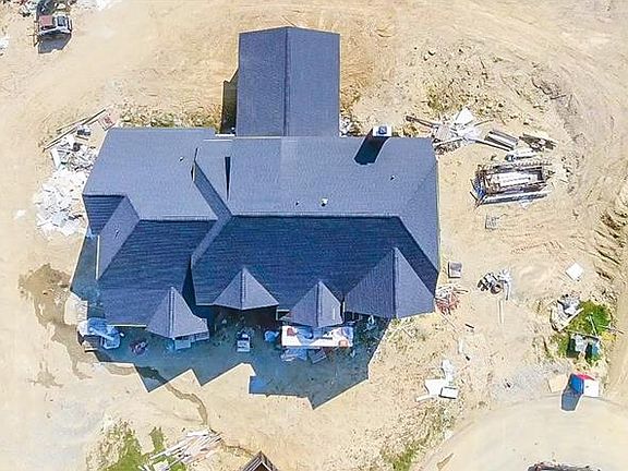 4th image of 1726 Scarlett Dr