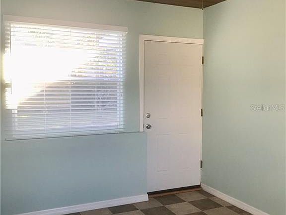 4th image of 3032 W Helen Ave